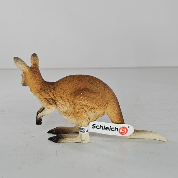 Schleich Kangaroo Mom With Joey Figurine #14756 - Picture 9 of 10